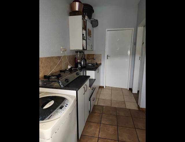 1 BEDROOM APARTMENT FOR SALE IN RUSTENBURG CENTRAL